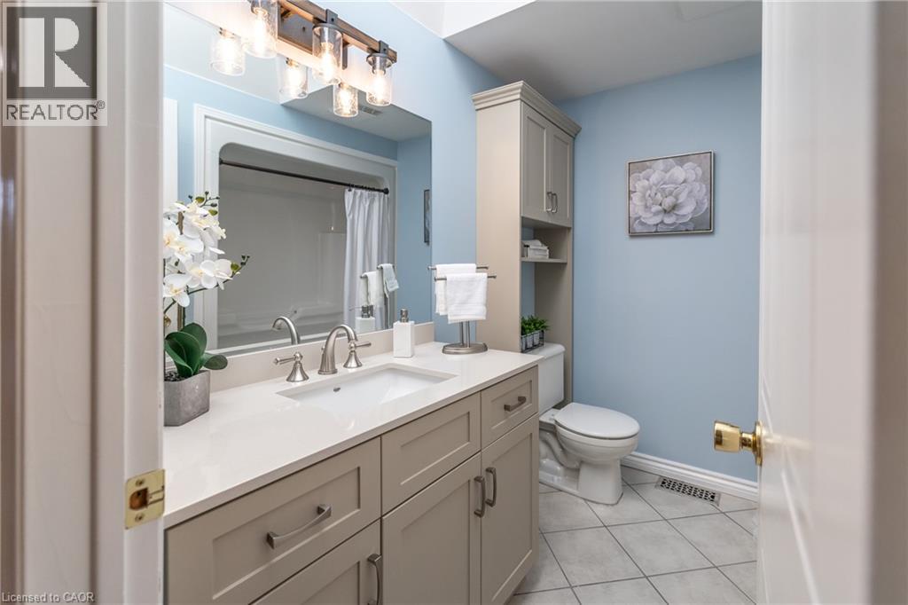 Photo 22 of 31 Bushmills Crescent, Guelph ON