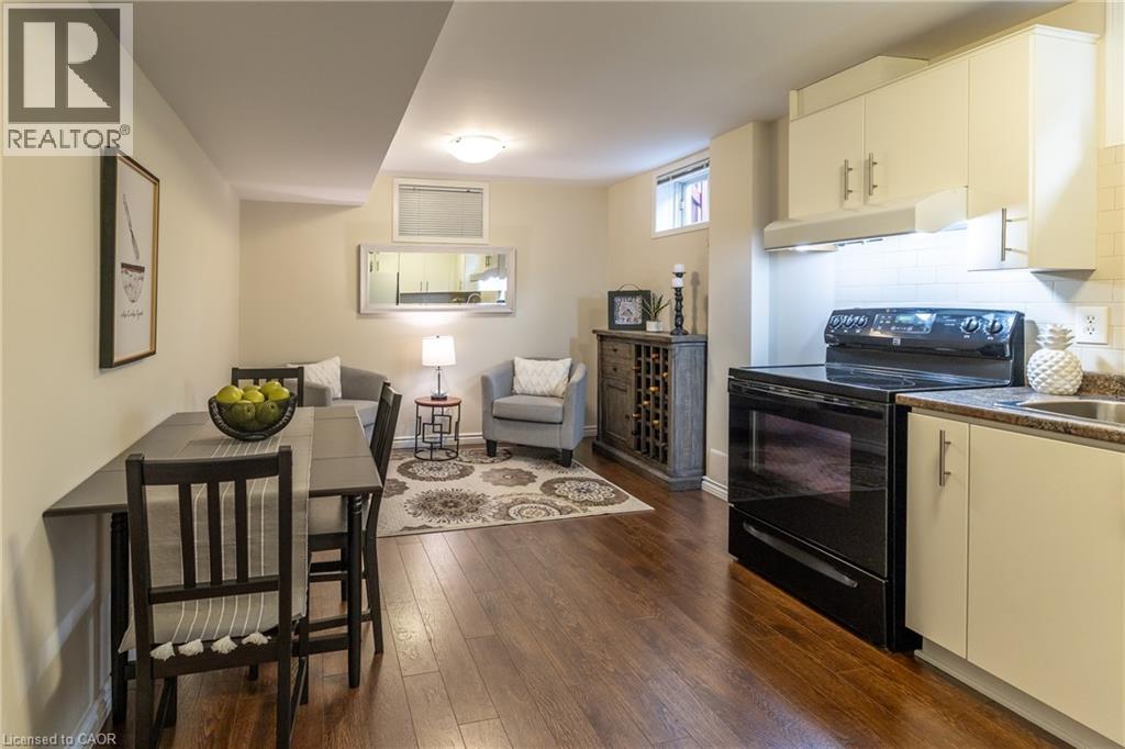 Photo 27 of 31 Bushmills Crescent, Guelph ON