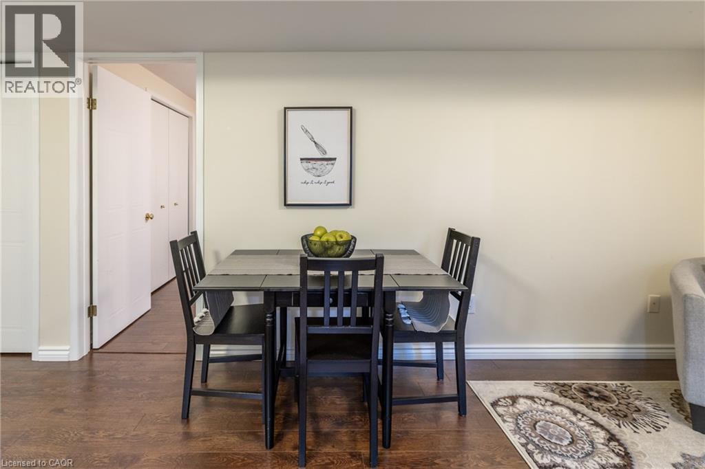 Photo 29 of 31 Bushmills Crescent, Guelph ON