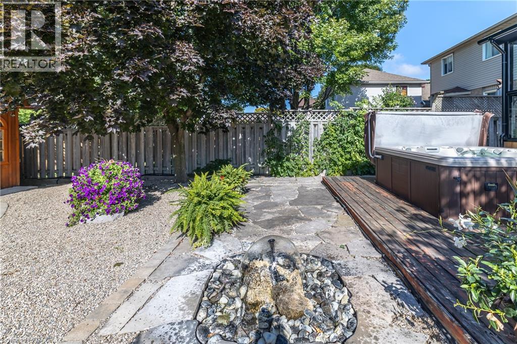 Photo 35 of 31 Bushmills Crescent, Guelph ON