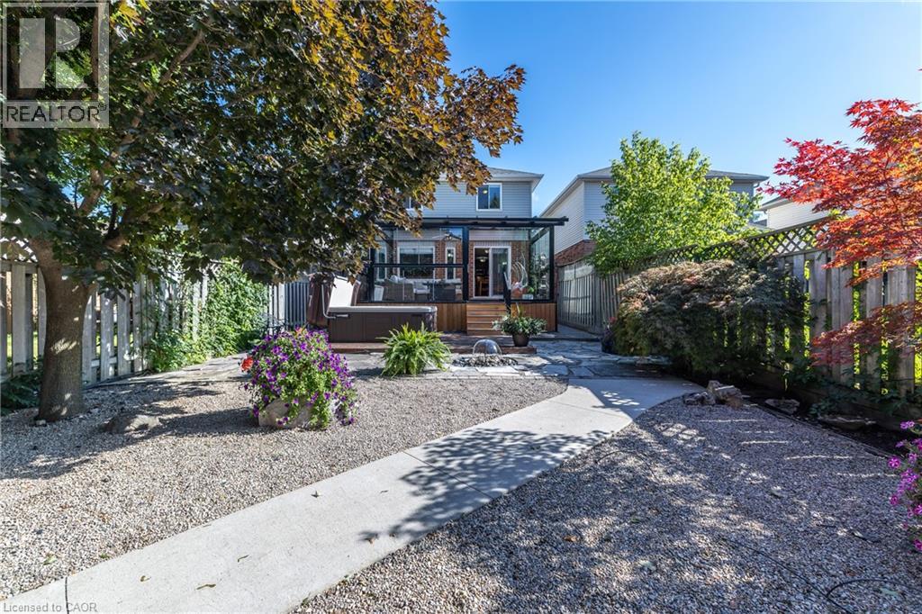 Photo 36 of 31 Bushmills Crescent, Guelph ON
