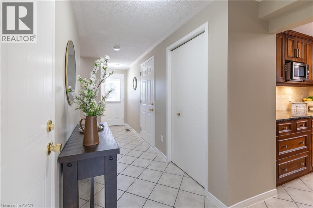 Photo 6 of 31 Bushmills Crescent, Guelph ON