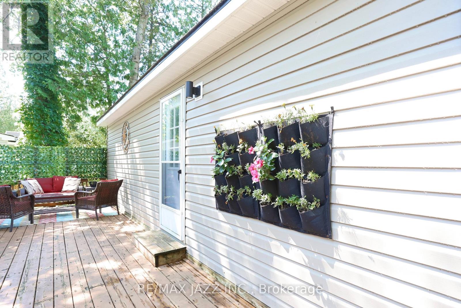 Photo 15 of 819 225 Platten Boulevard, Scugog ON