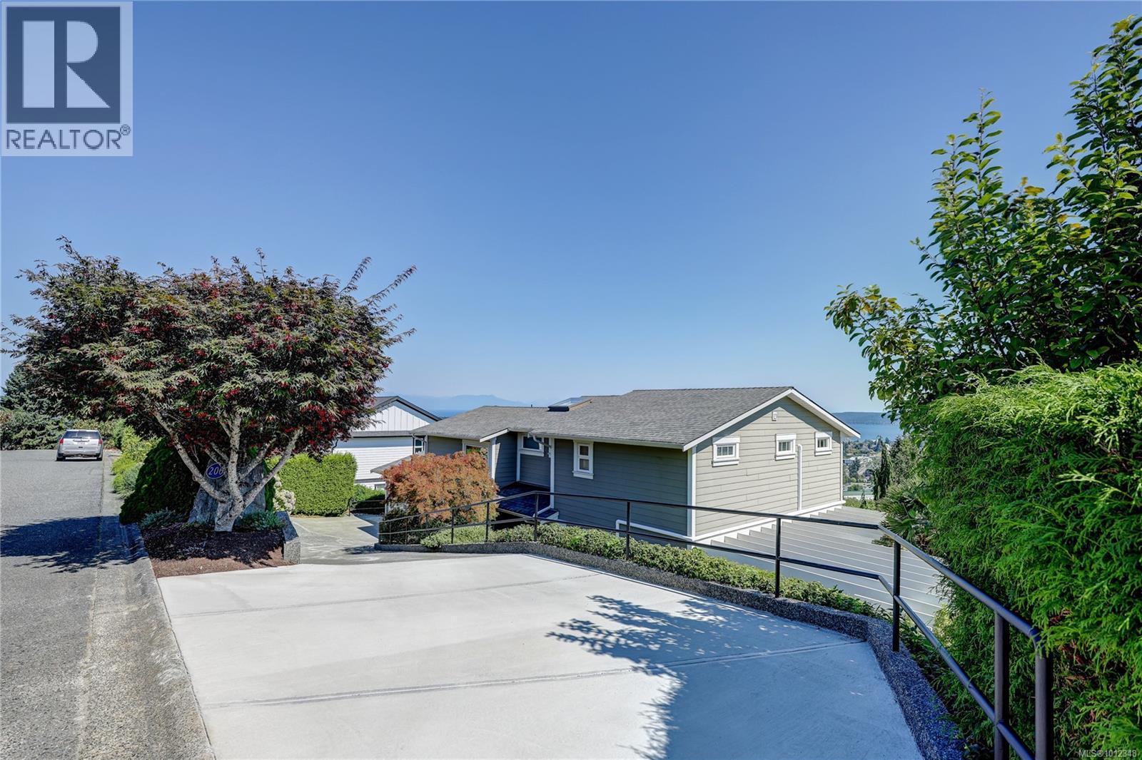 Photo 1 of 206 Concordia Pl, Nanaimo BC