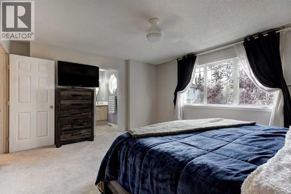 Photo 4 of 206 Copperfield Mews Se, Calgary AB
