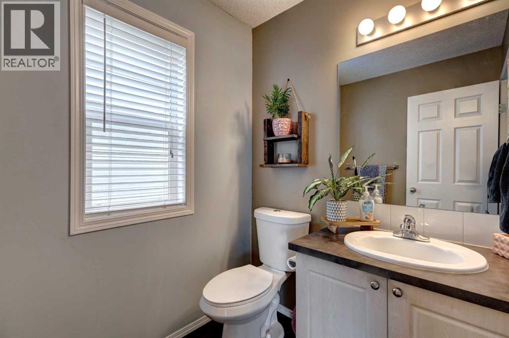 Photo 37 of 206 Copperfield Mews Se, Calgary AB