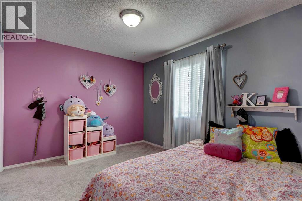 Photo 31 of 206 Copperfield Mews Se, Calgary AB