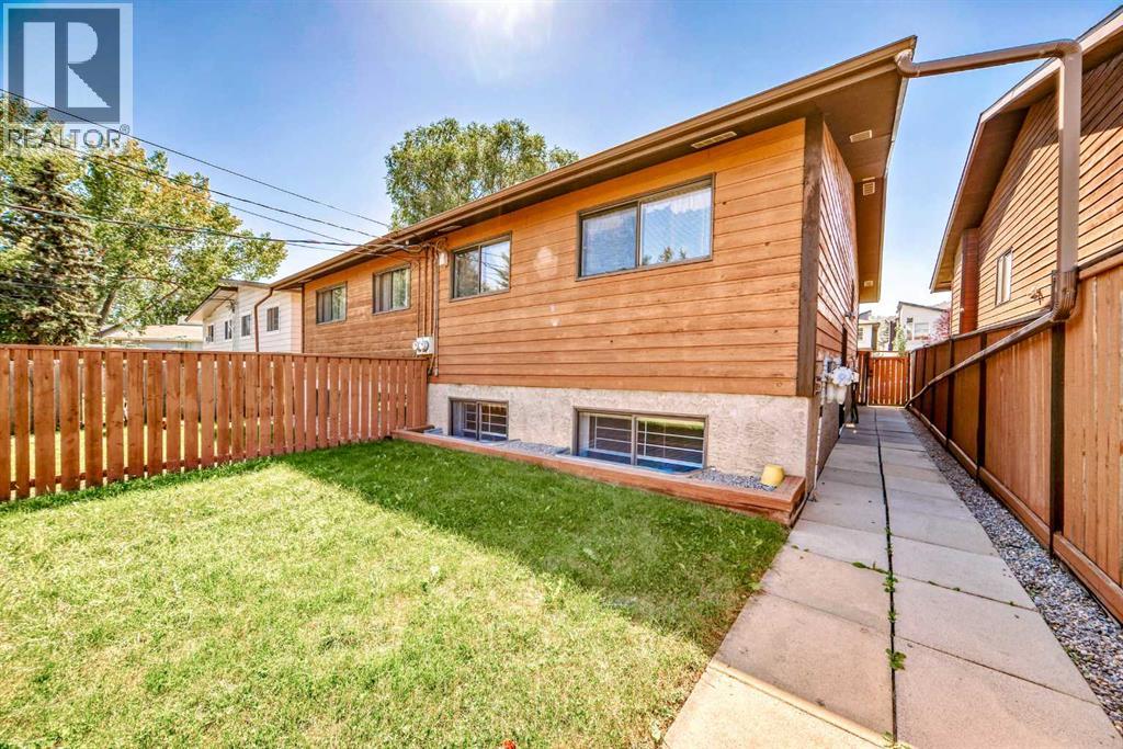 Photo 7 of 4808 19 Avenue Nw, Calgary AB