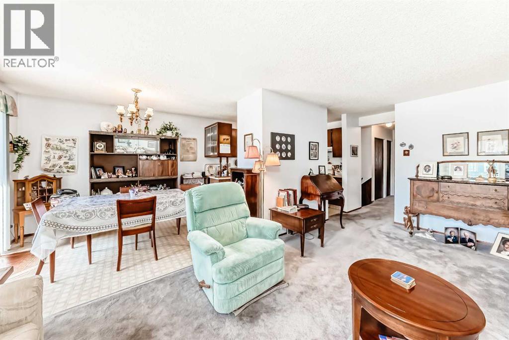 Photo 6 of 4808 19 Avenue Nw, Calgary AB