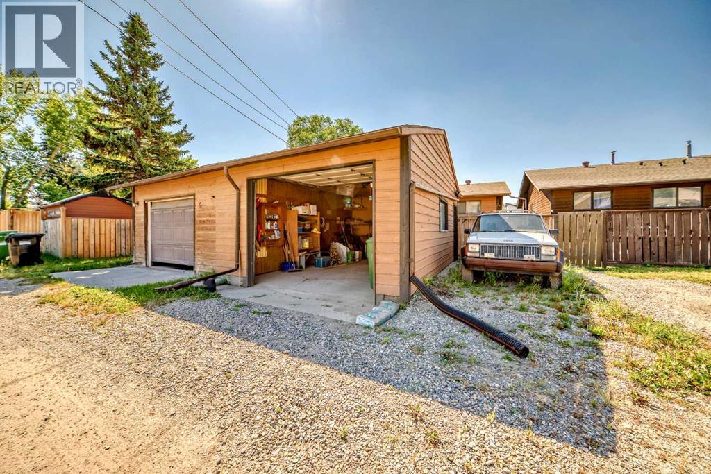 Photo 22 of 4808 19 Avenue Nw, Calgary AB