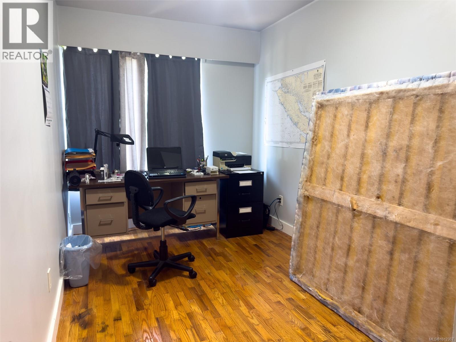 #401 1083 MAQUINNA AVE - 10