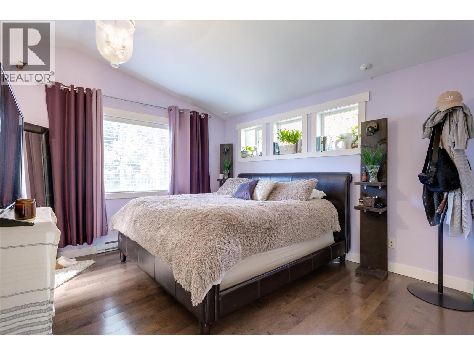 Photo 10 of 2422 Richter Street, Kelowna BC