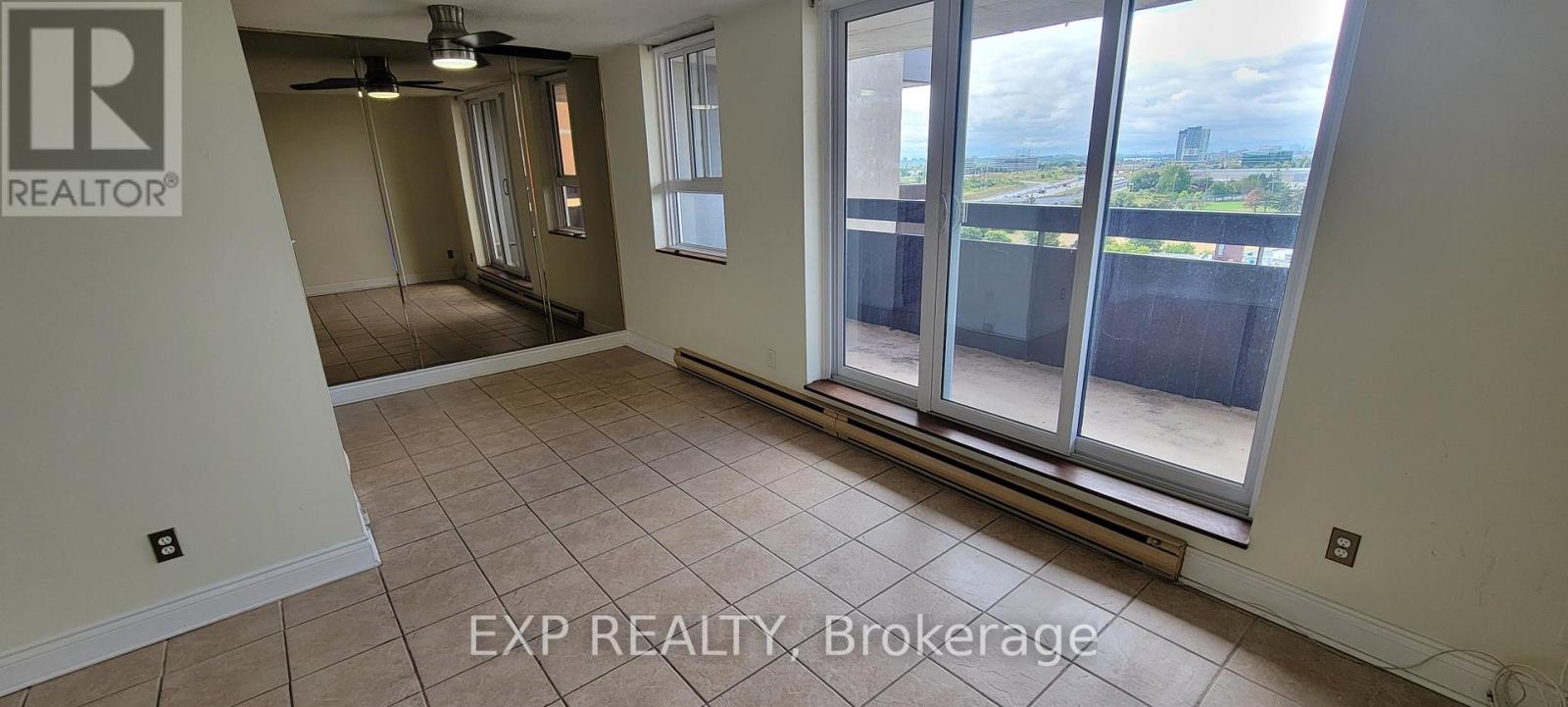 Photo 8 of 1214 2000 Jasmine Crescent, Ottawa ON