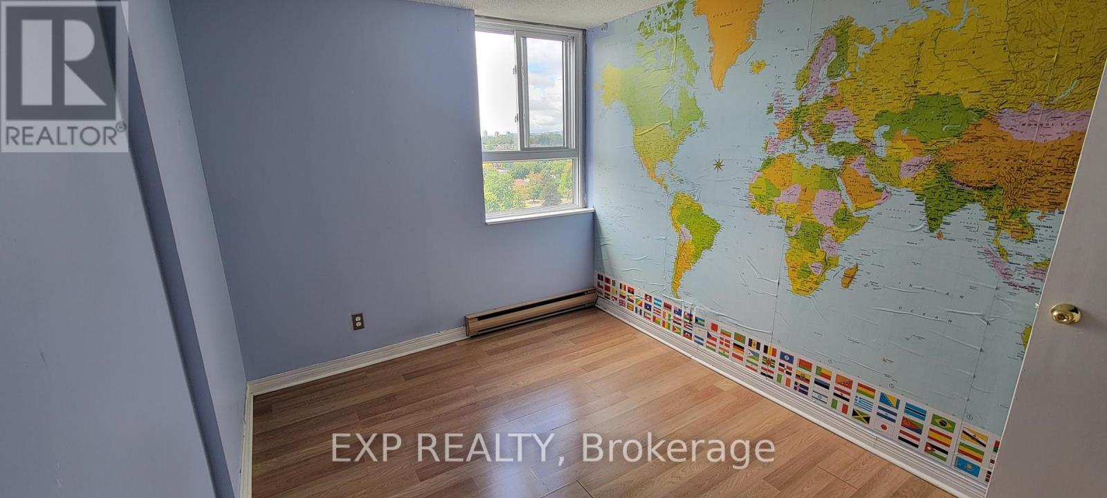 Photo 3 of 1214 2000 Jasmine Crescent, Ottawa ON