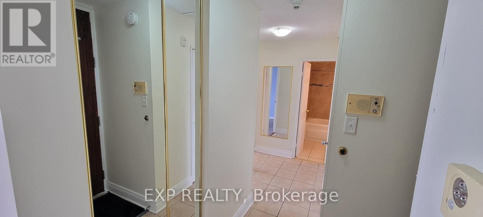 Photo 1 of 1214 2000 Jasmine Crescent, Ottawa ON
