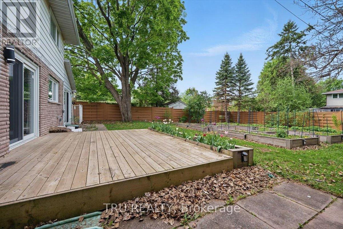 Photo 12 of 2114 Balharrie Avenue, Ottawa ON