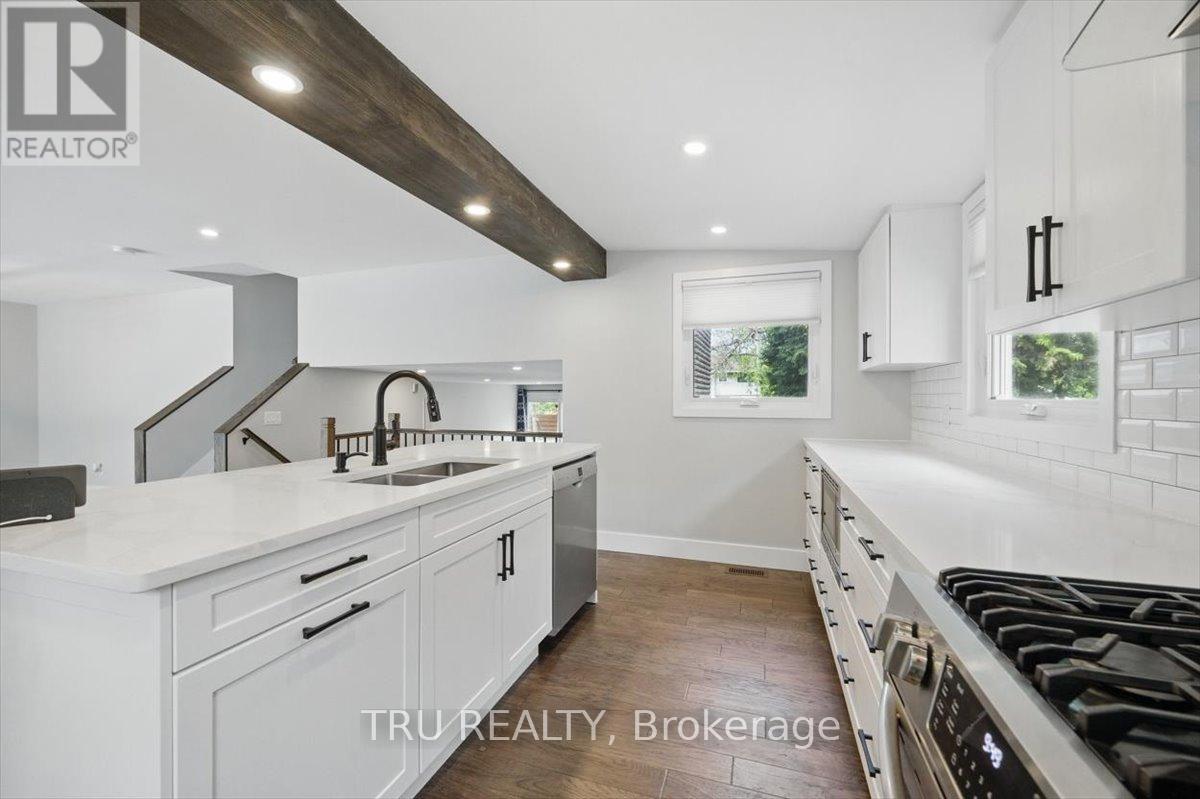 Photo 16 of 2114 Balharrie Avenue, Ottawa ON