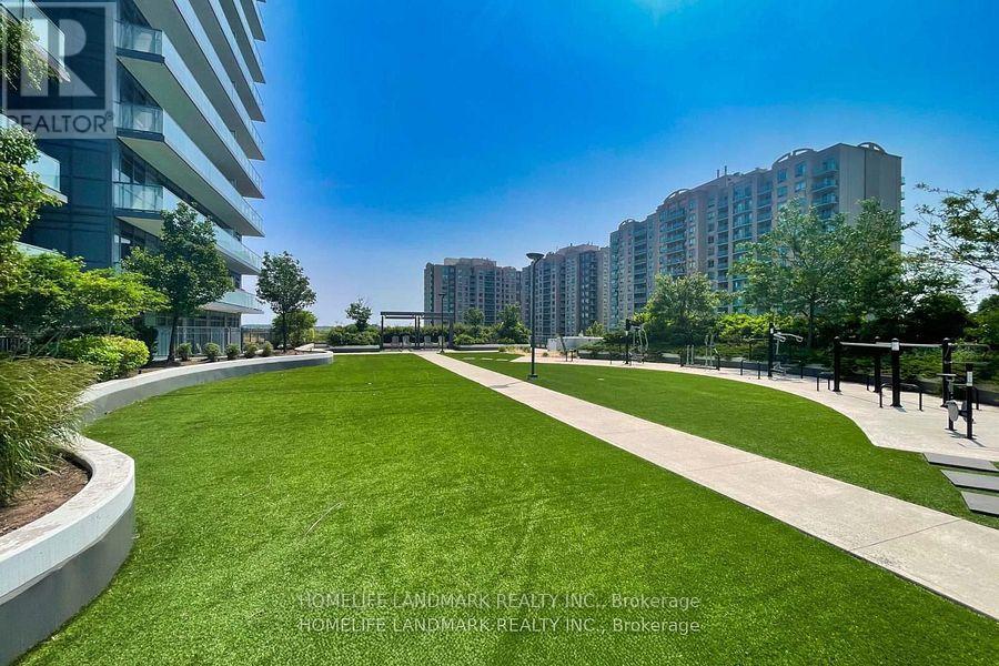 Photo 8 of 1606 55 Oneida Crescent, Richmond Hill ON