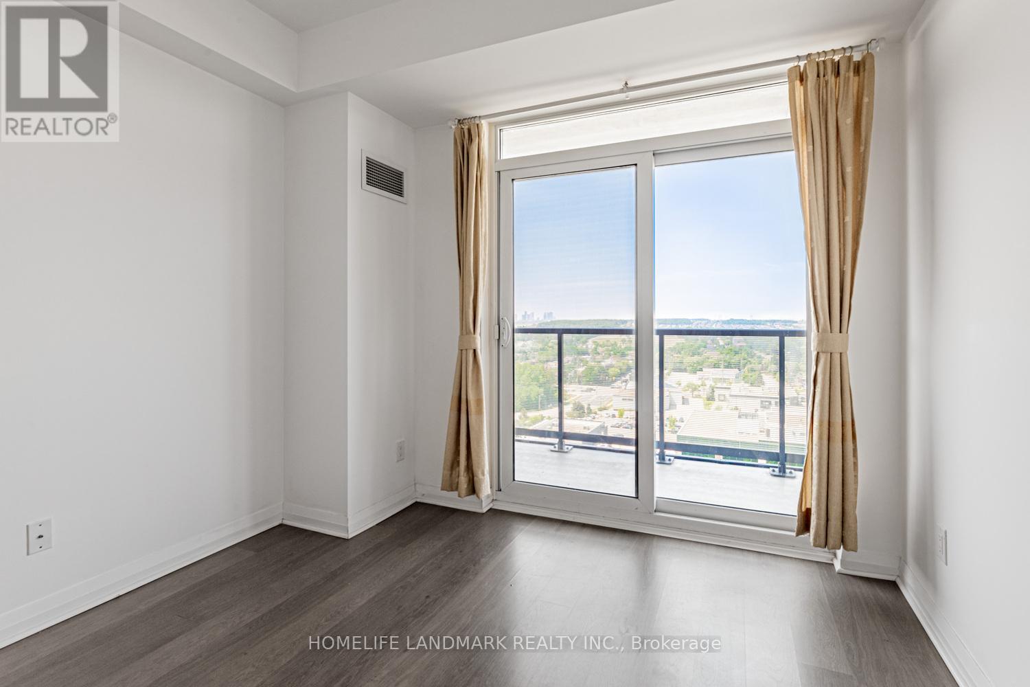 Photo 22 of 1606 55 Oneida Crescent, Richmond Hill ON