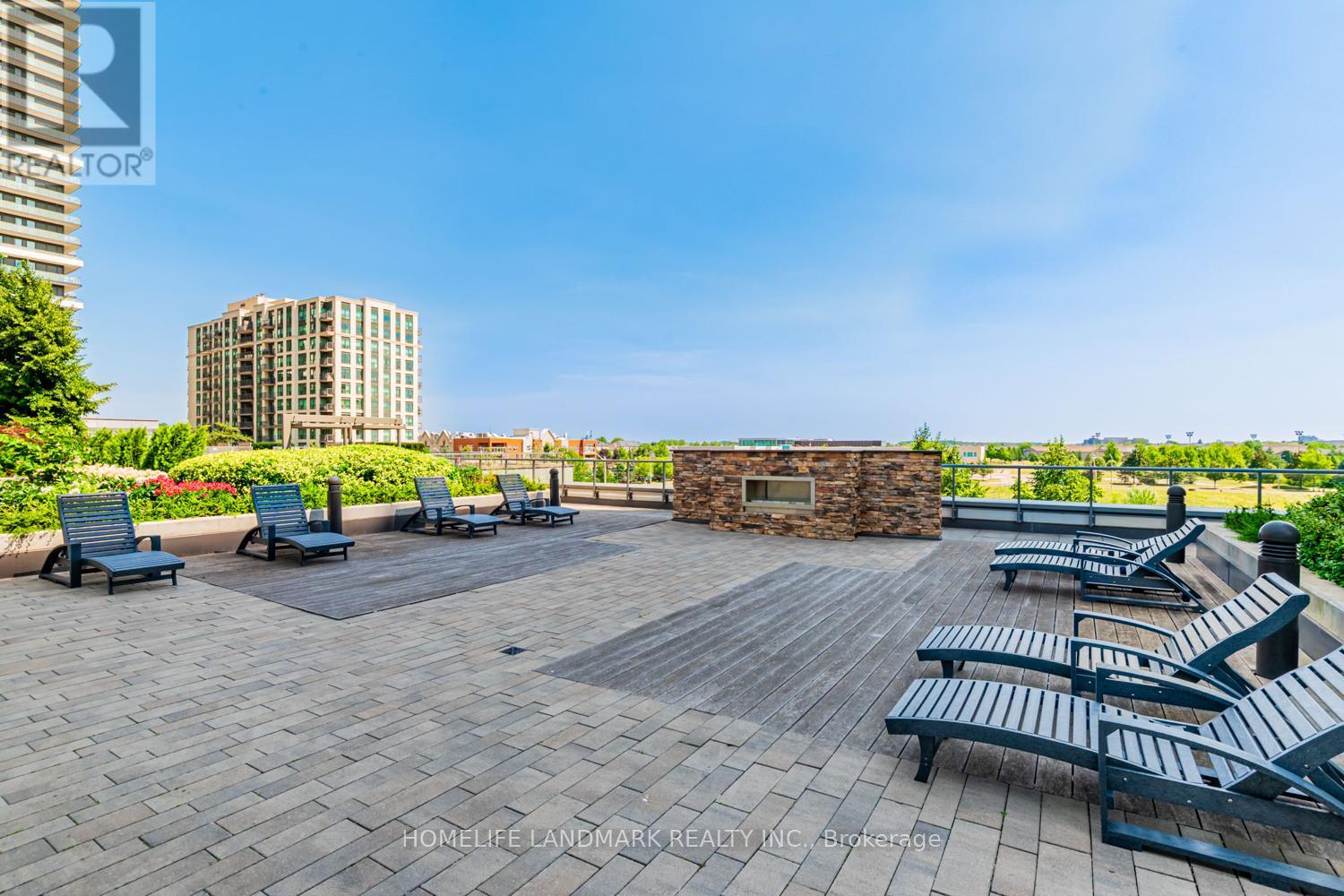 Photo 33 of 1606 55 Oneida Crescent, Richmond Hill ON