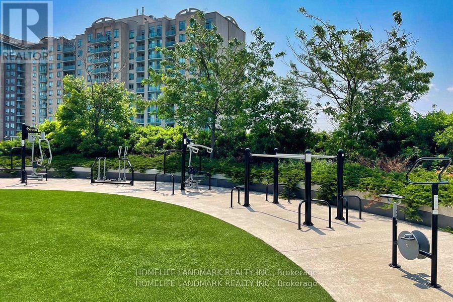 Photo 31 of 1606 55 Oneida Crescent, Richmond Hill ON