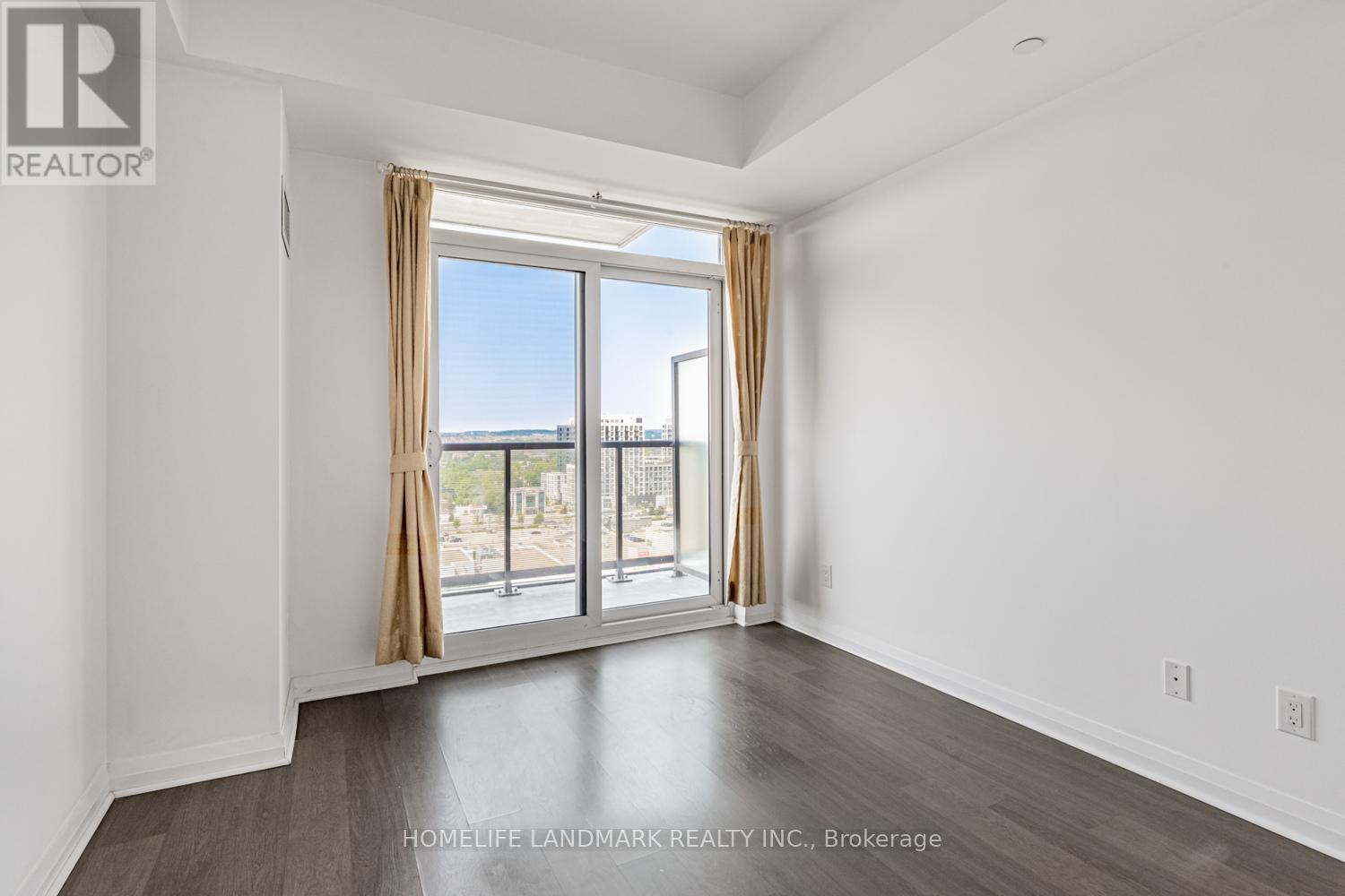 Photo 13 of 1606 55 Oneida Crescent, Richmond Hill ON