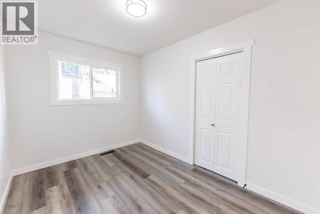 Photo 12 of 4109 33 St, Red Deer AB