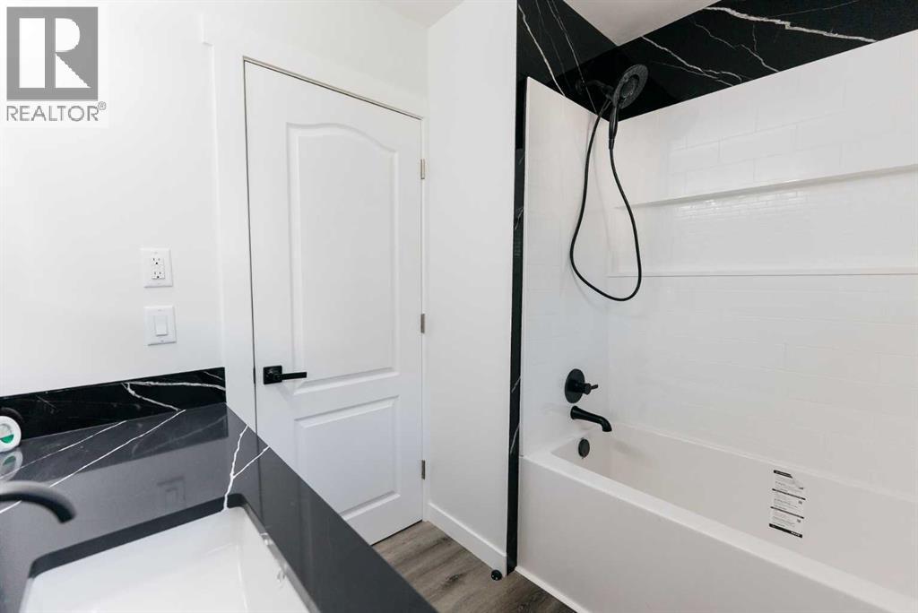 Photo 16 of 4109 33 St, Red Deer AB