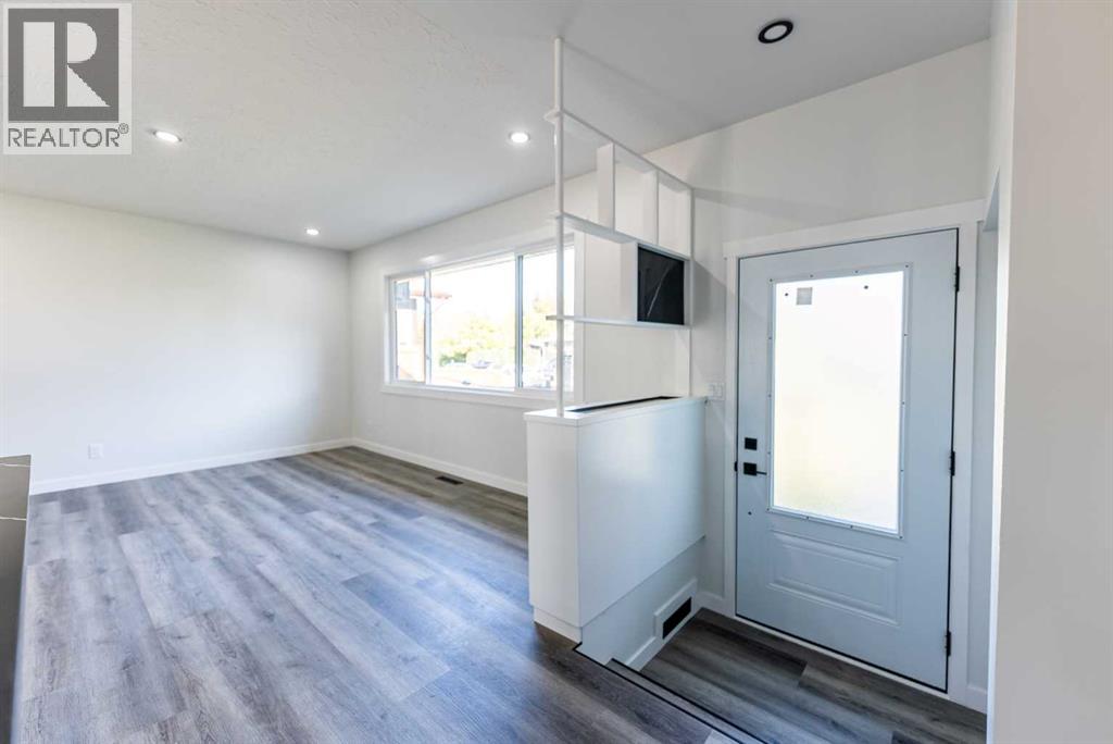 Photo 20 of 4109 33 St, Red Deer AB