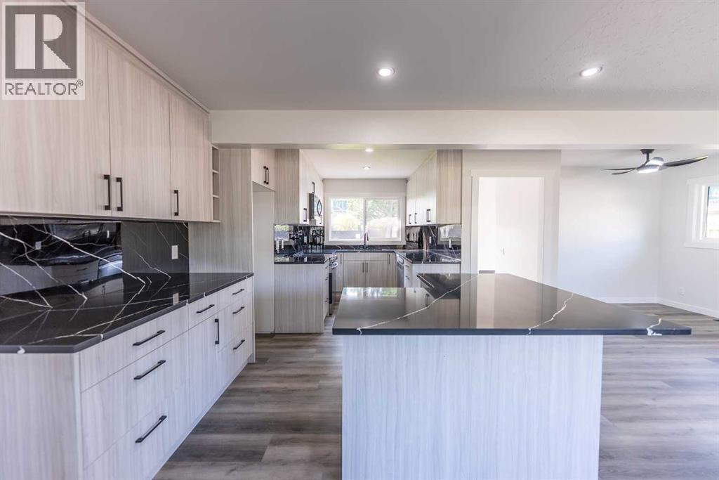 Photo 24 of 4109 33 St, Red Deer AB