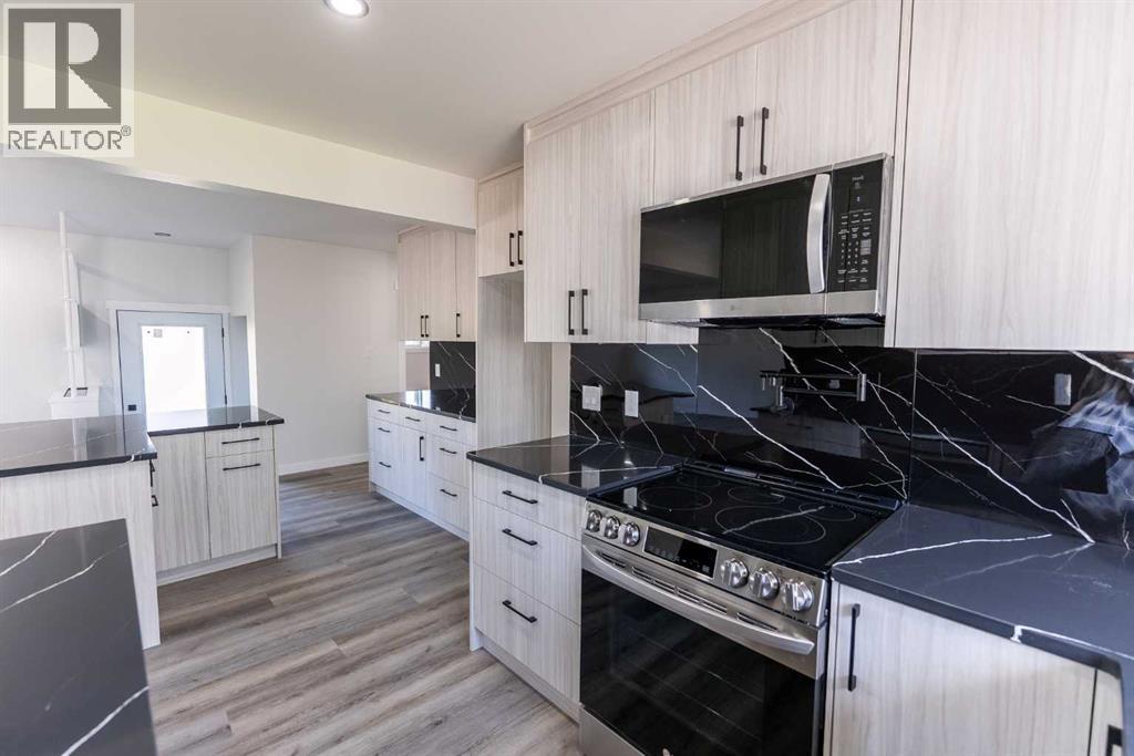 Photo 30 of 4109 33 St, Red Deer AB