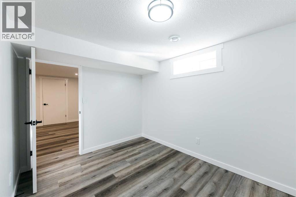 Photo 36 of 4109 33 St, Red Deer AB