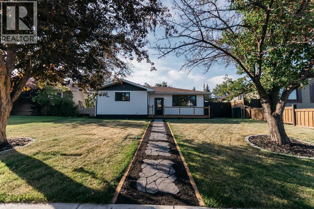 Photo 46 of 4109 33 St, Red Deer AB