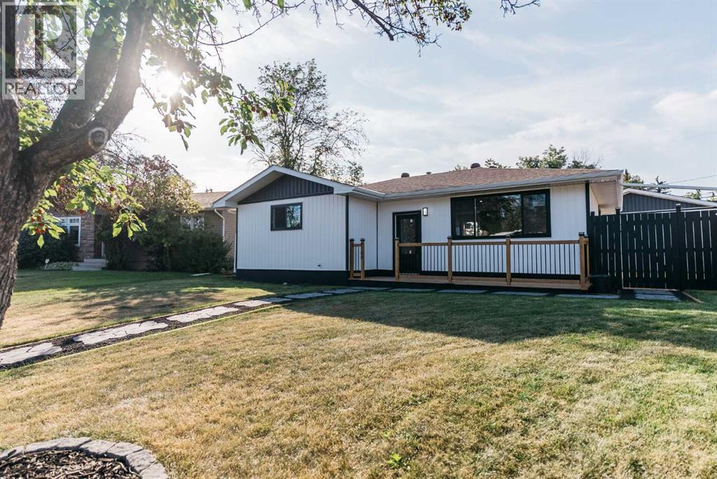 Photo 48 of 4109 33 St, Red Deer AB