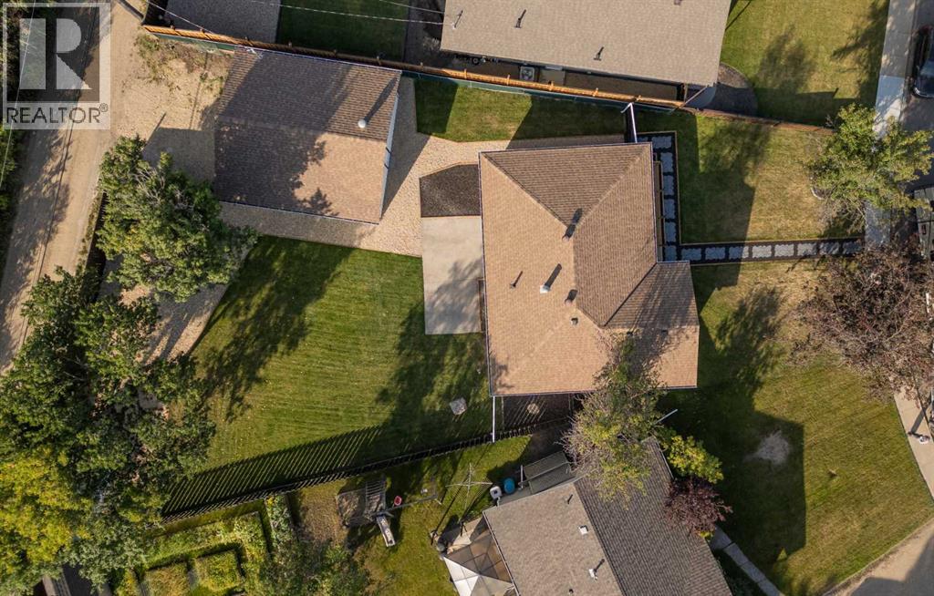 Photo 6 of 4109 33 St, Red Deer AB