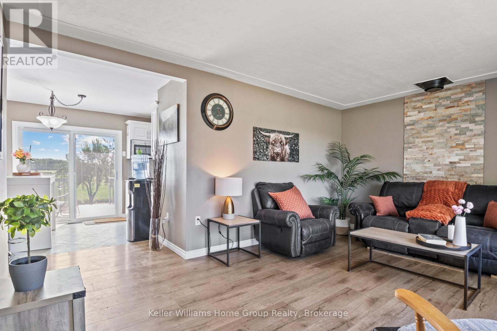 Photo 12 of 6994 Hwy 6, Centre Wellington ON