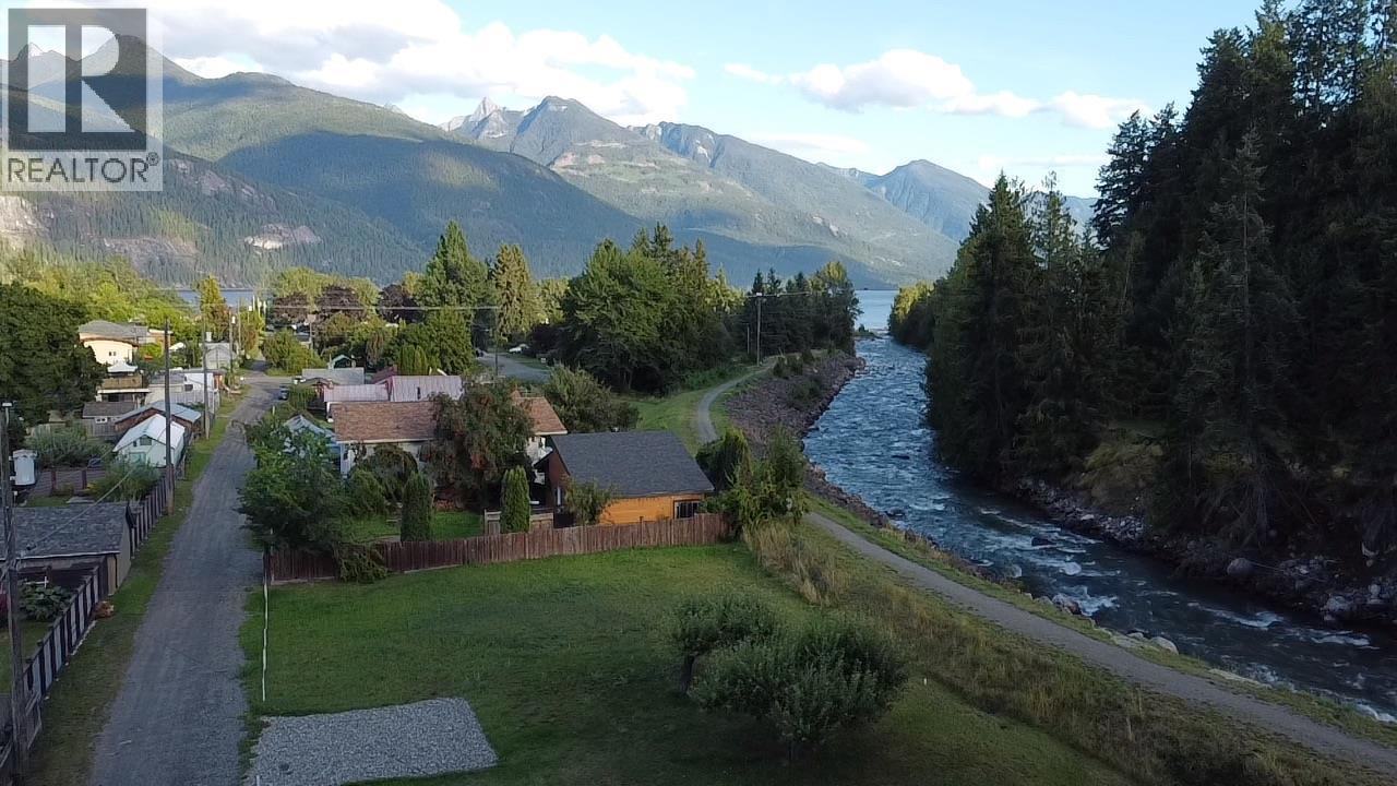 Photo 1 of 328 River Lane, Kaslo BC