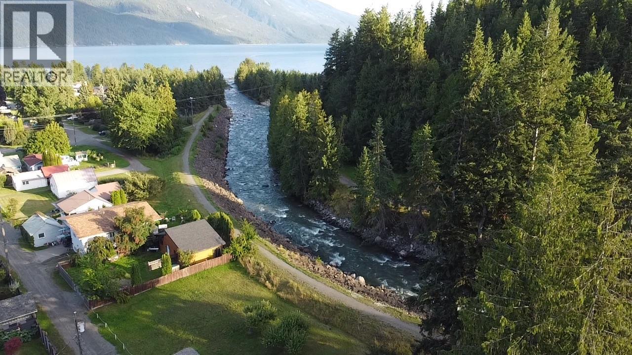 Photo 32 of 328 River Lane, Kaslo BC