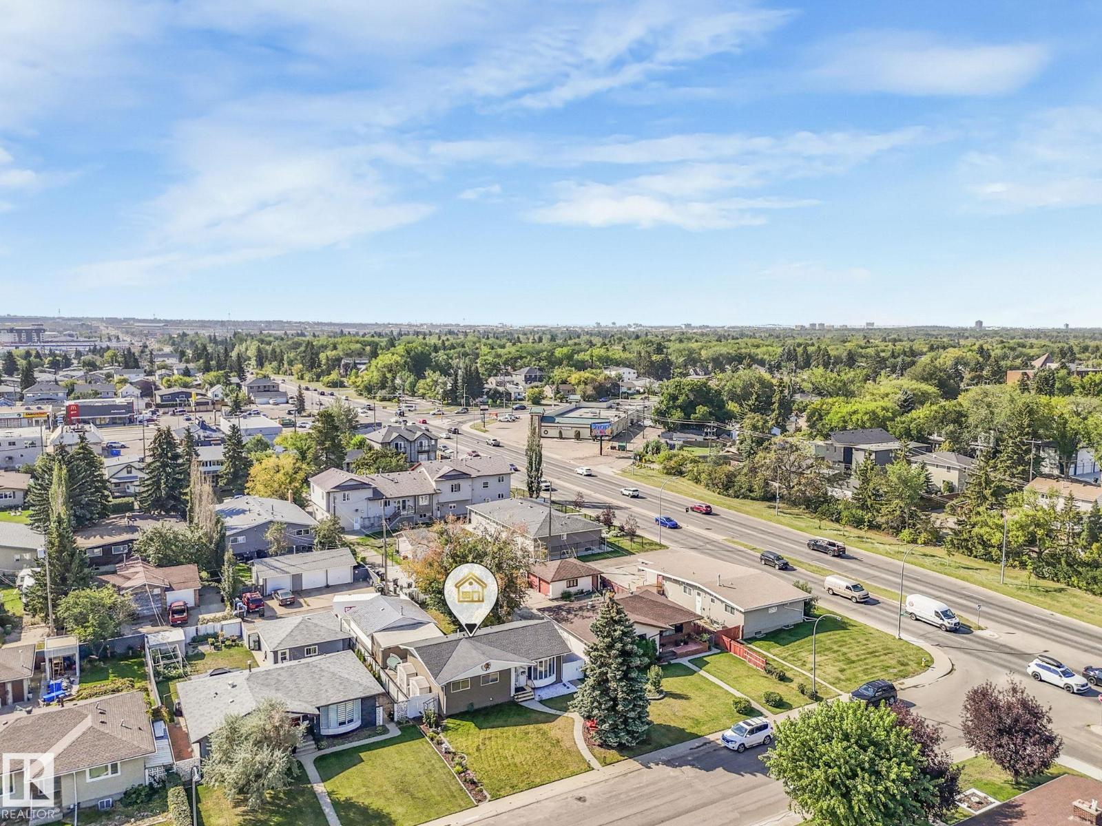 Photo 4 of 7415 84 Av Nw, Edmonton AB