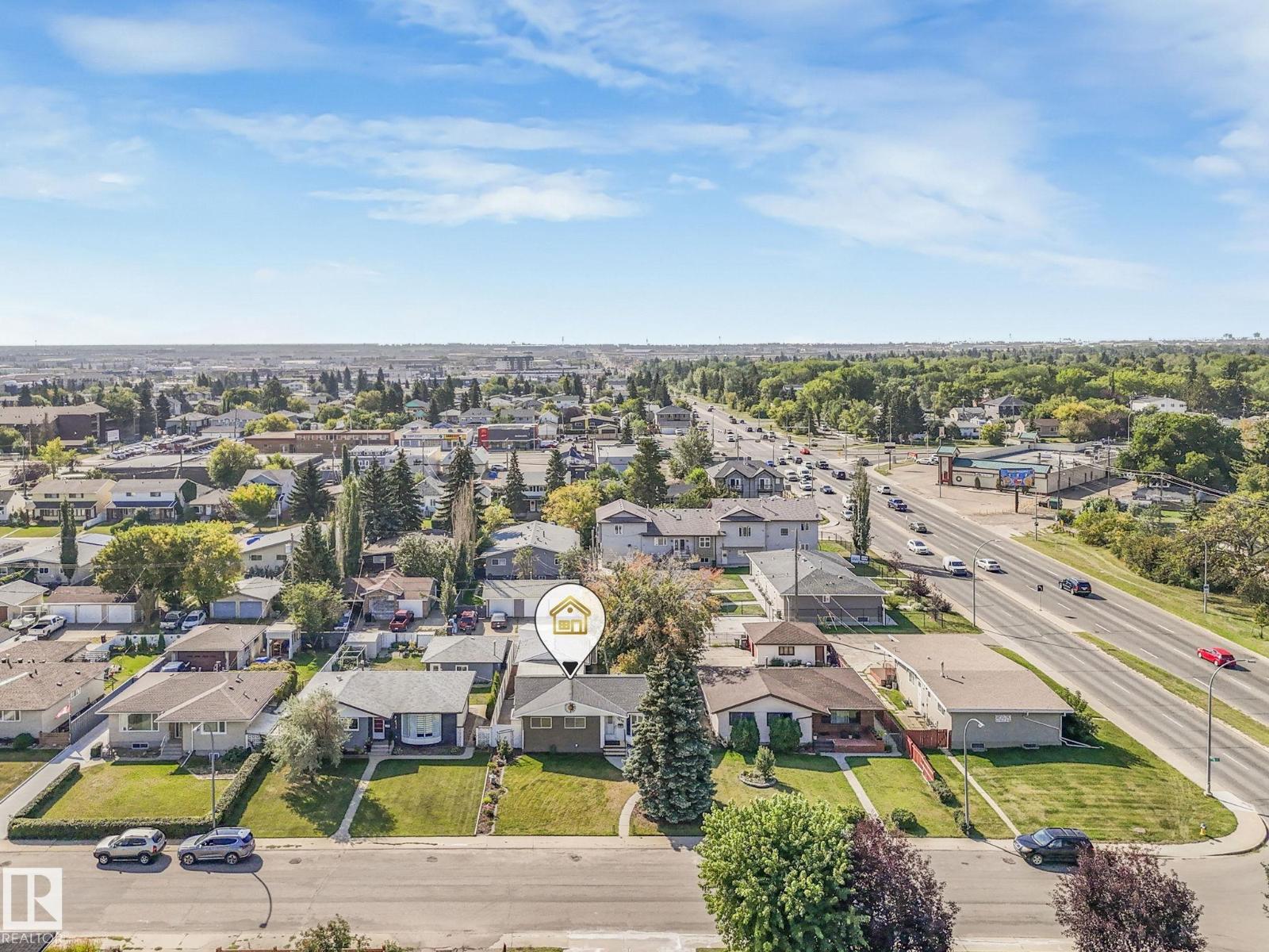 Photo 6 of 7415 84 Av Nw, Edmonton AB