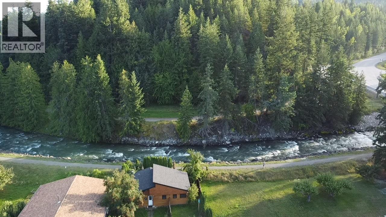 Photo 22 of 328 River Lane, Kaslo BC
