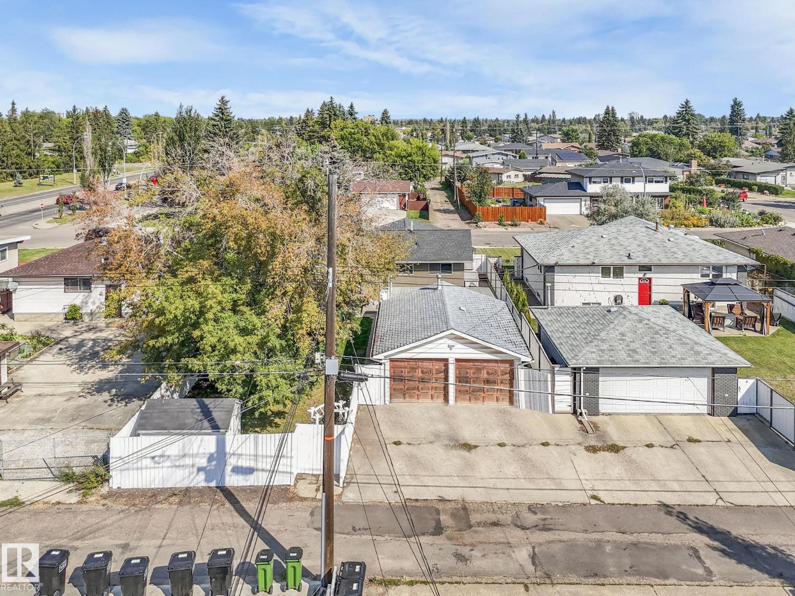 Photo 8 of 7415 84 Av Nw, Edmonton AB