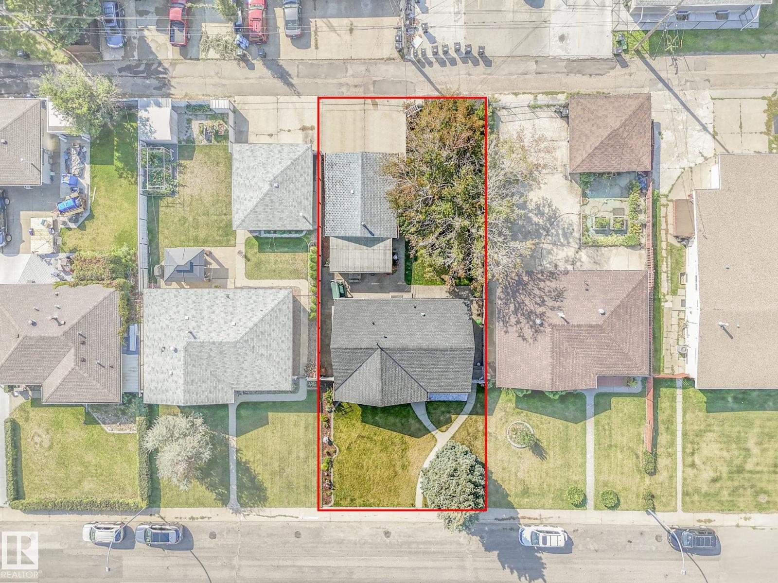Photo 7 of 7415 84 Av Nw, Edmonton AB