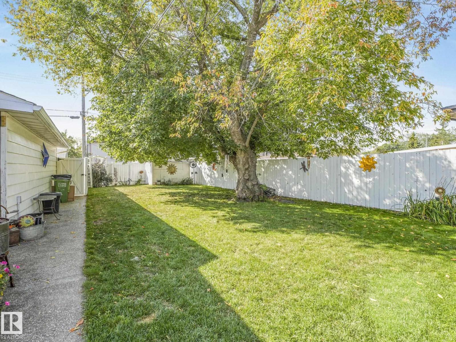 Photo 19 of 7415 84 Av Nw, Edmonton AB