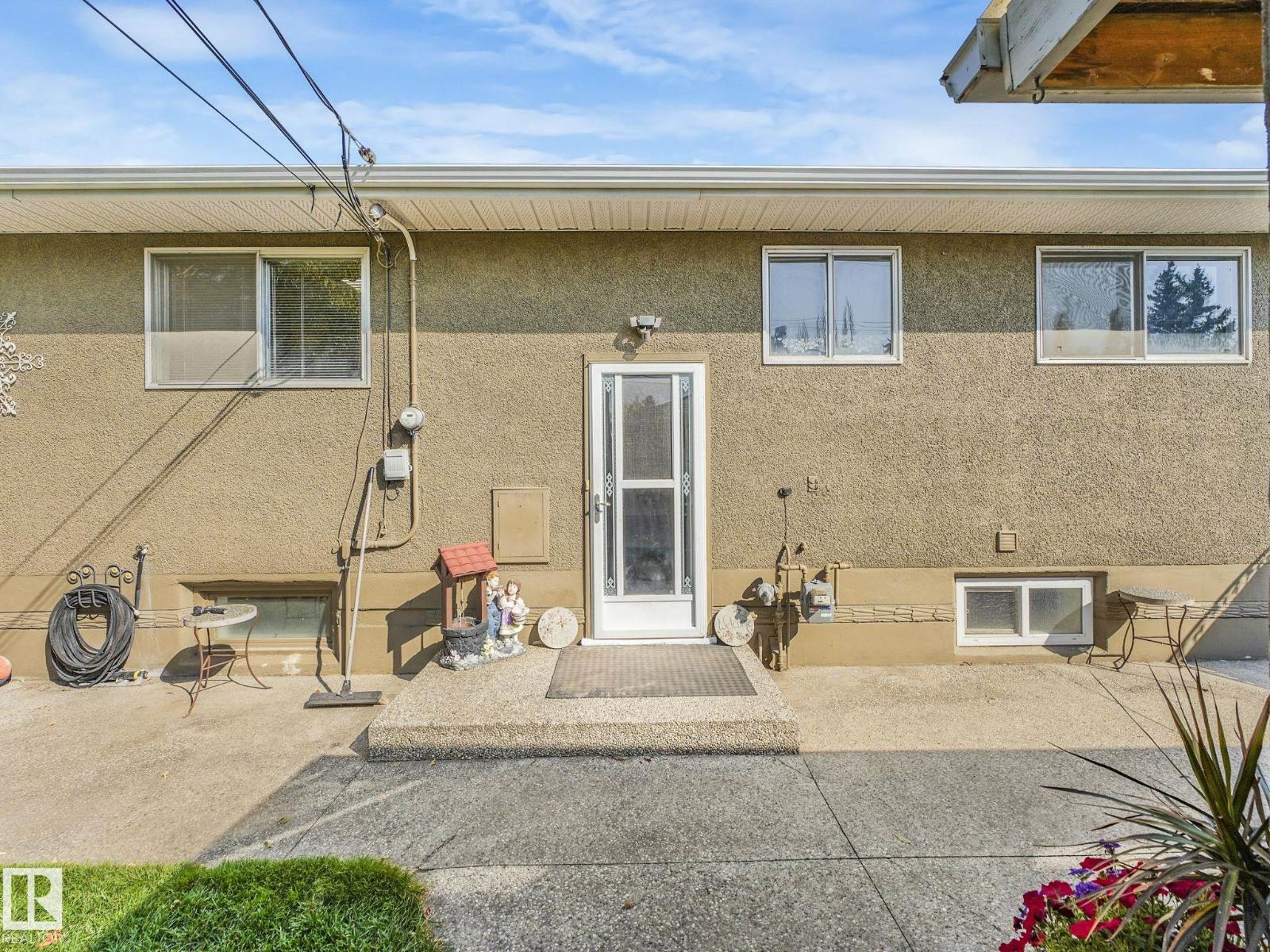 Photo 16 of 7415 84 Av Nw, Edmonton AB