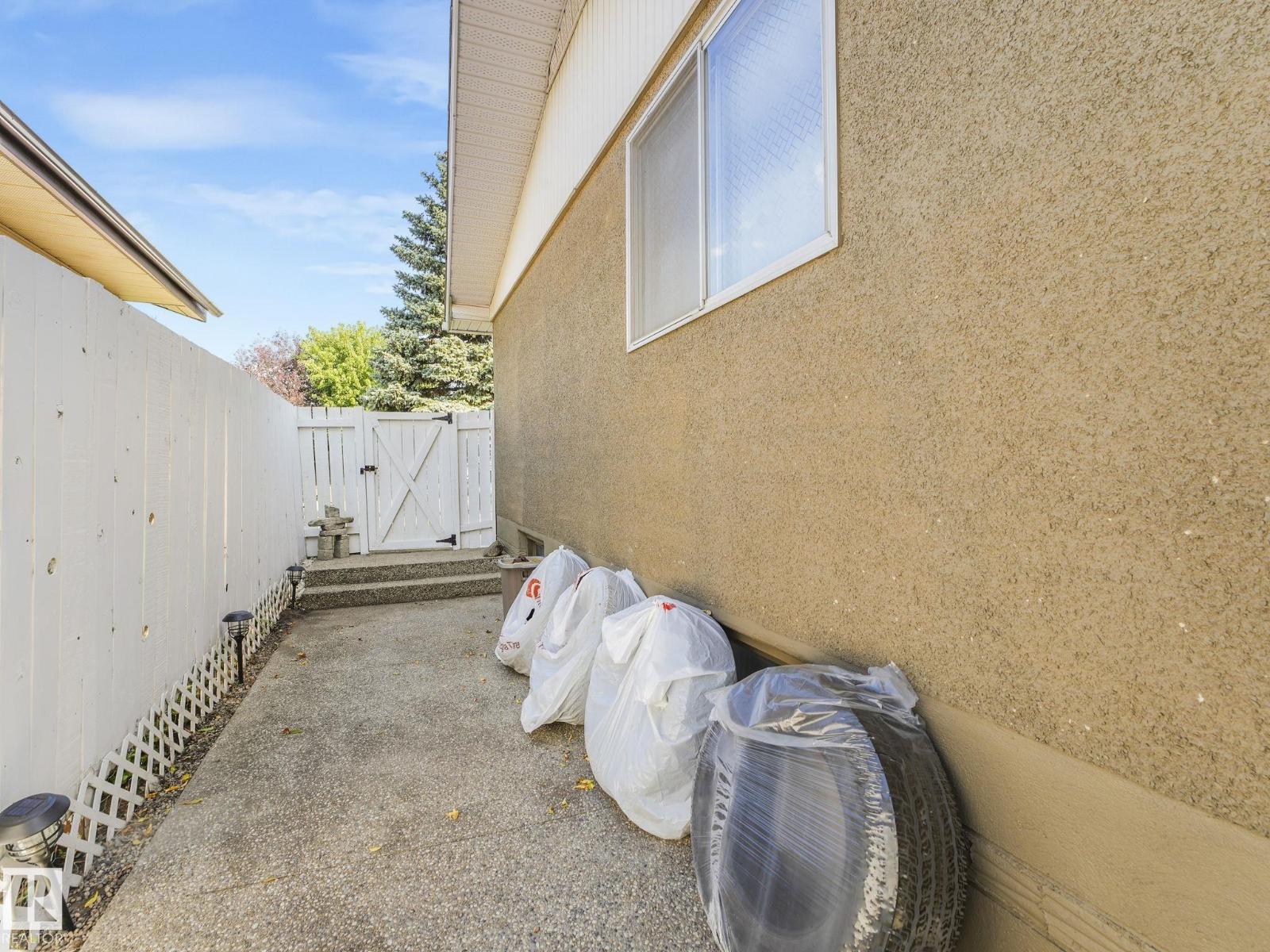 Photo 17 of 7415 84 Av Nw, Edmonton AB