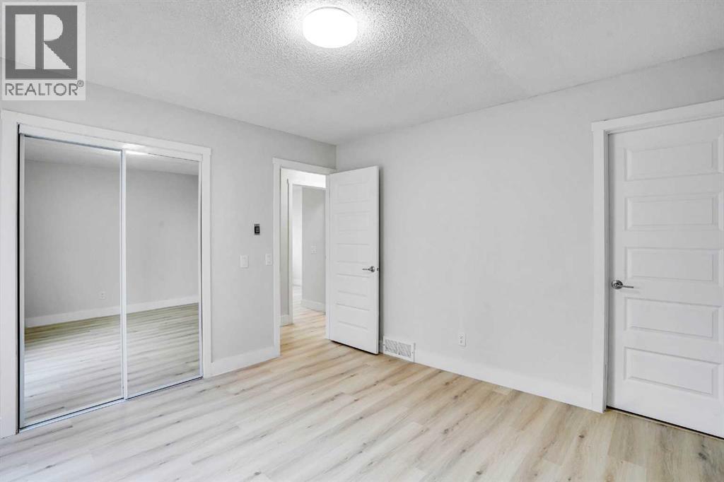 Single Family House 4 Level for Sale in  Castlefall Grove NE Castleridge Calgary 