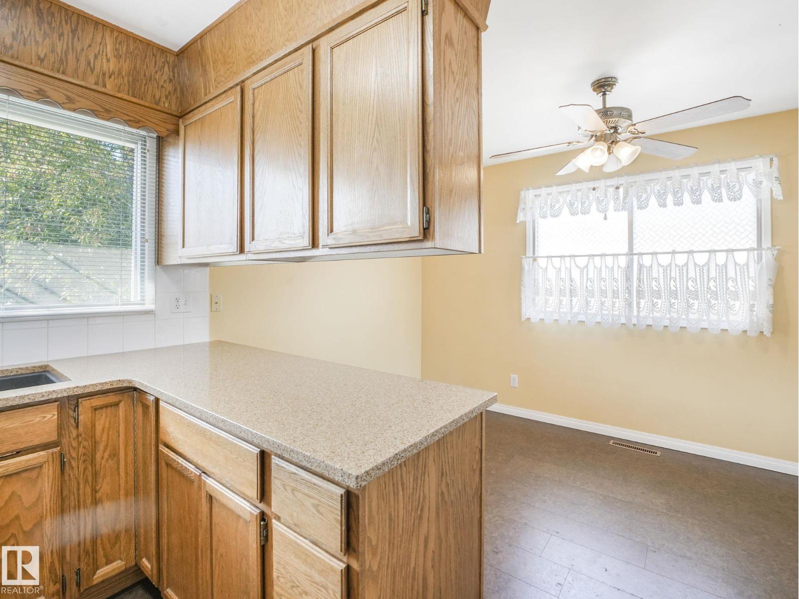 Photo 33 of 7415 84 Av Nw, Edmonton AB