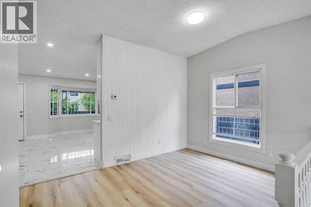 Single Family House 4 Level for Sale in  Castlefall Grove NE Castleridge Calgary 