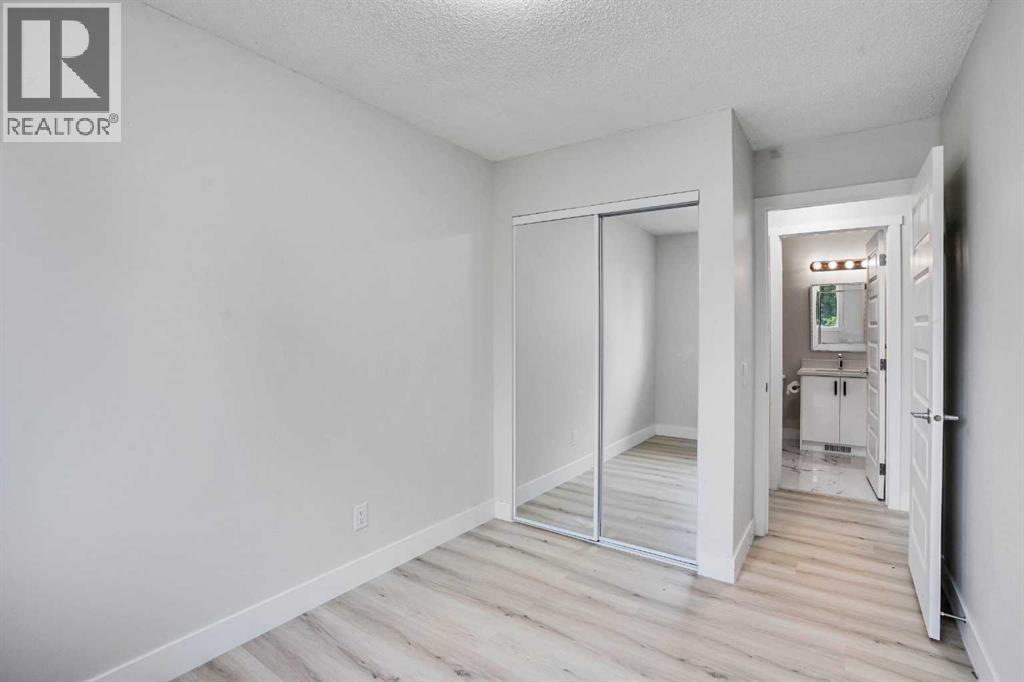 Single Family House 4 Level for Sale in  Castlefall Grove NE Castleridge Calgary 